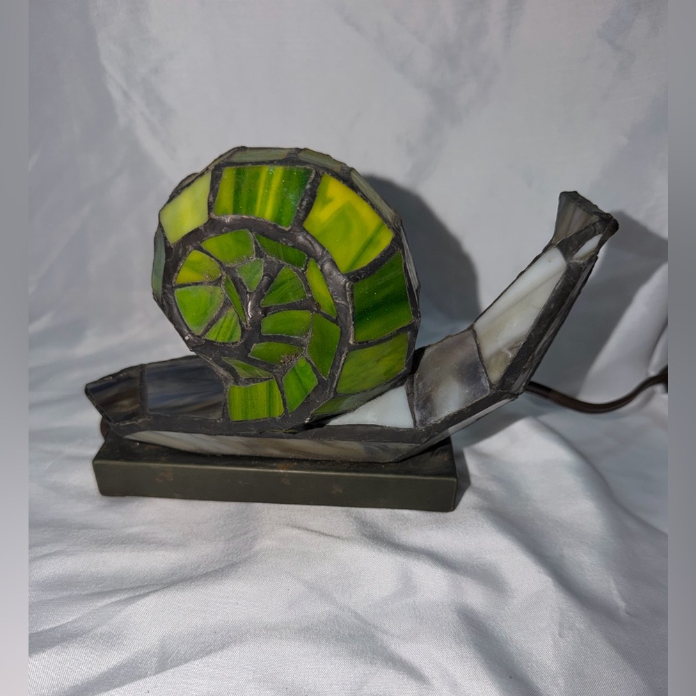 Vintage Tiffany-Style Stained Glass Snail Accent Lamp – Whimsical Night Light - Picture 4 of 9